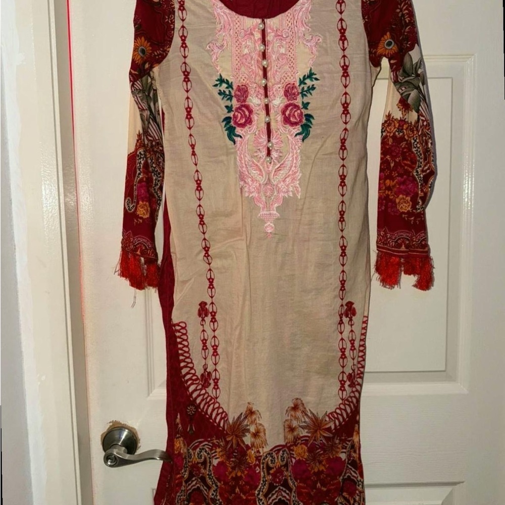 Elegant Floral Embroidered Long Sleeve Dress - Red and Cream